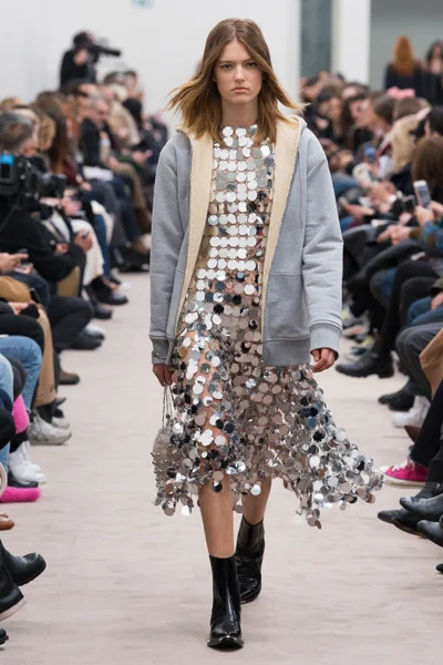 Look 23